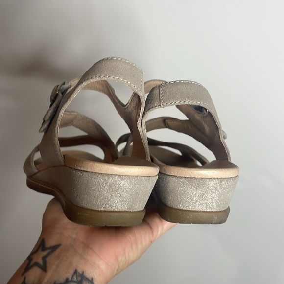 Dansko | Women’s Metallic Angela Strappy Sandals Size 10 - Picture 3 of 6